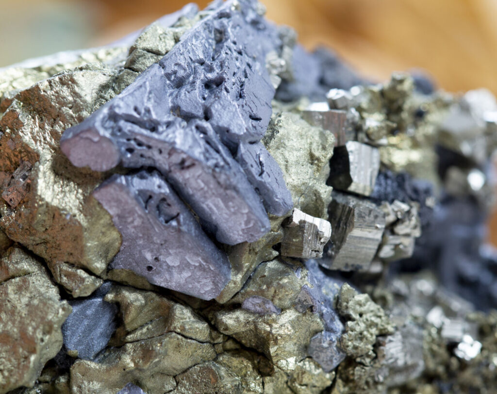 ガレネのイメージ写真です / mineral specimen stone rock geology gem crystal